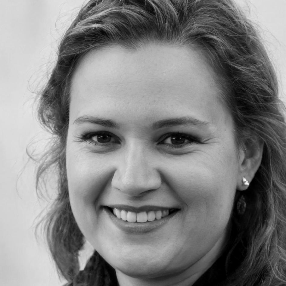 Retrato profesional de Valeria Esquivel